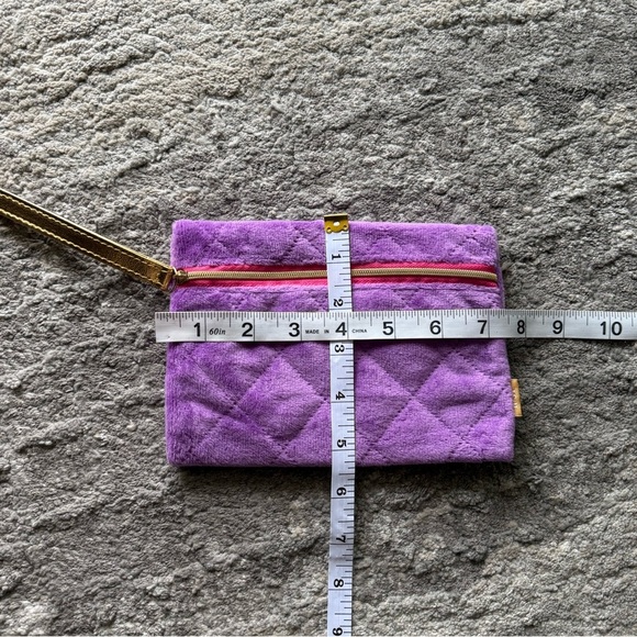 Ipsy Glam Bag | Quilted Cosmetic Bag - Picture 4 of 5